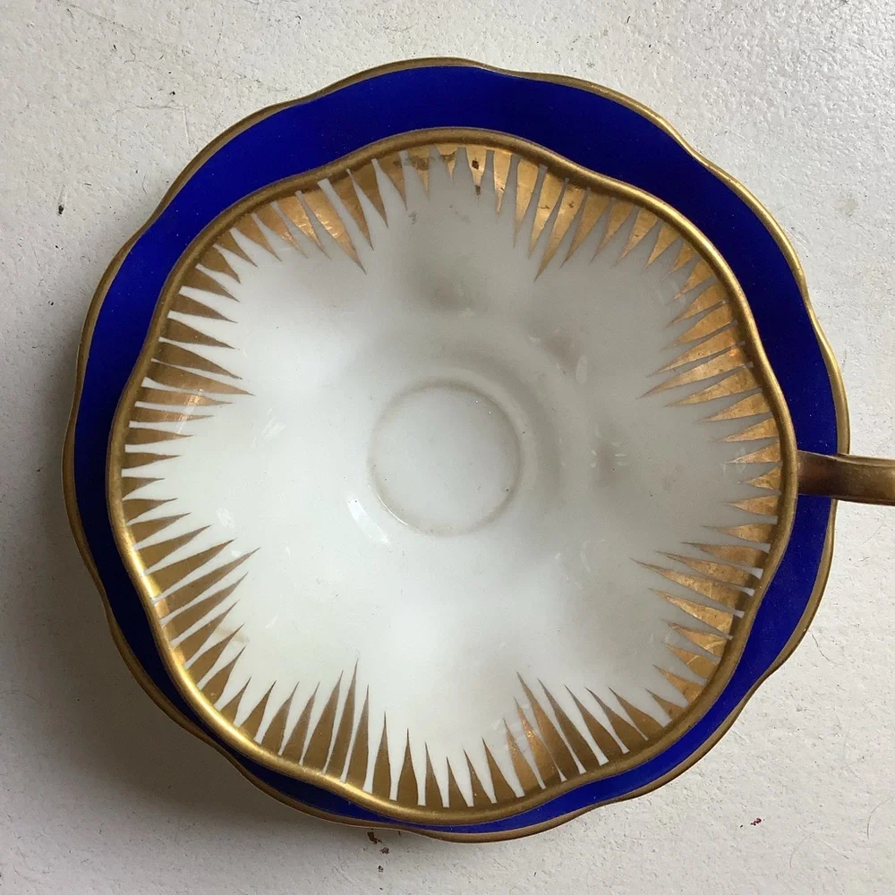 Royal Albert Tea Cup & Saucer England - Picture 2 of 10